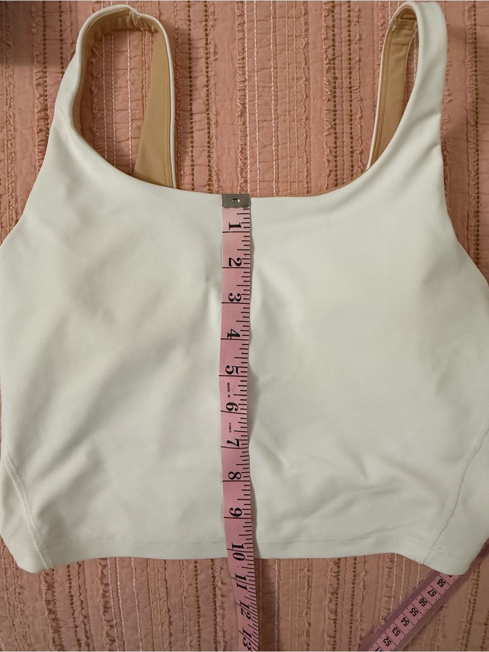 Women’s White Scoop Neck Crop Sport bra